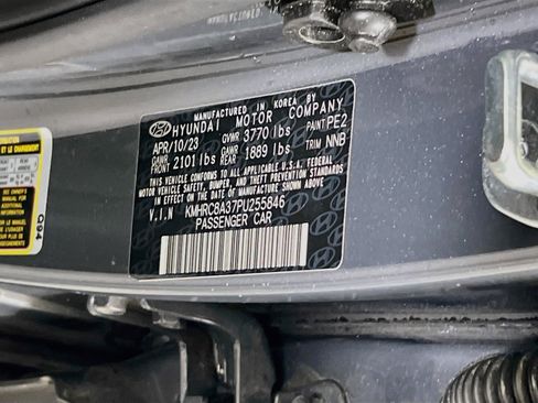 Used 2023 Hyundai Venue SEL FWD image 30