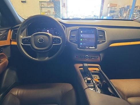 Used 2023 Volvo XC90 B6 Plus w/ Protection Package Premier AWD/4WD image 4