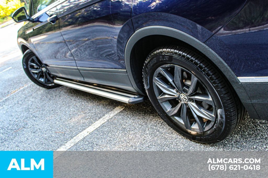 Used 2022 Volkswagen Tiguan SE FWD image 14