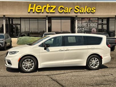 Used 2026 Chrysler Pacifica Limited