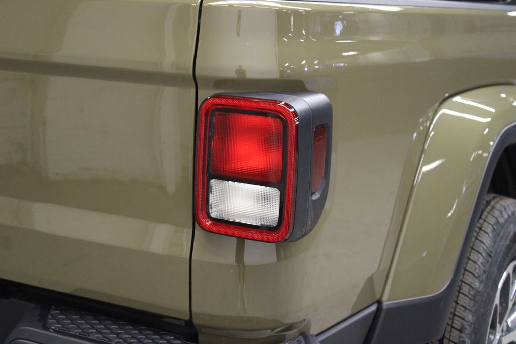 New 2026 Jeep Gladiator Sport AWD/4WD image 34