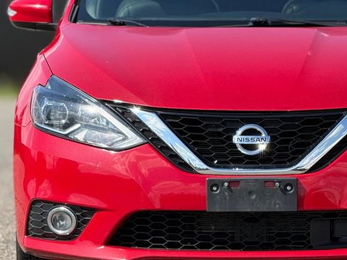 Used 2019 Nissan Sentra SL w/ Exterior Package FWD image 11