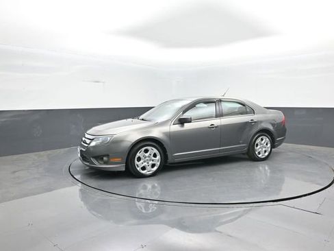 Used 2010 Ford Fusion SE FWD image 4