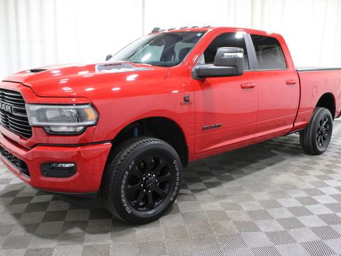 Used 2024 RAM 2500 Laramie w/ Night Edition image 40