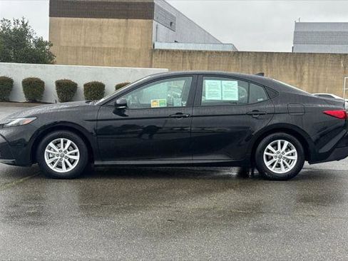 Certified 2025 Toyota Camry LE image 9
