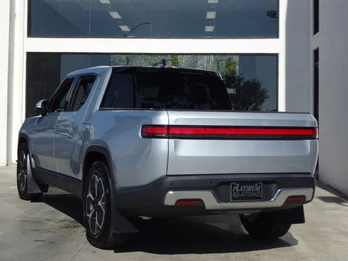 Used 2023 Rivian R1T Adventure image 5