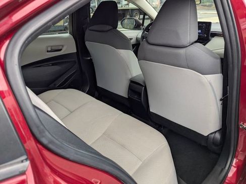 Used 2022 Toyota Corolla LE FWD image 29