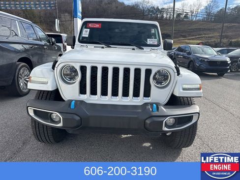 Used 2023 Jeep Wrangler Unlimited Sahara w/ Cold Weather Group image 3