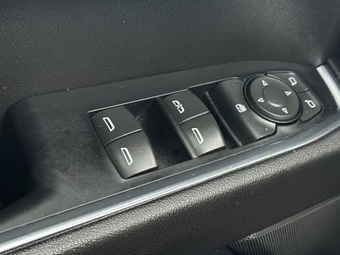 Certified 2022 GMC Sierra 1500 SLE image 12