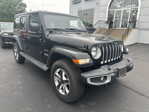 Used 2023 Jeep Wrangler Unlimited Sahara AWD/4WD image 4
