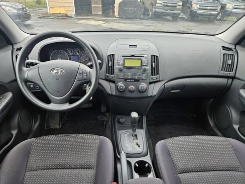 Used 2011 Hyundai Elantra GLS FWD image 11