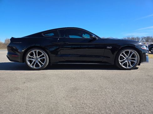 Used 2021 Ford Mustang GT Premium w/ Equipment Group 401A image 3