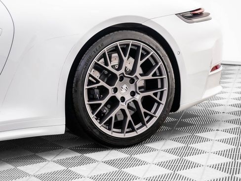 Used 2025 Porsche 911 Carrera S image 29