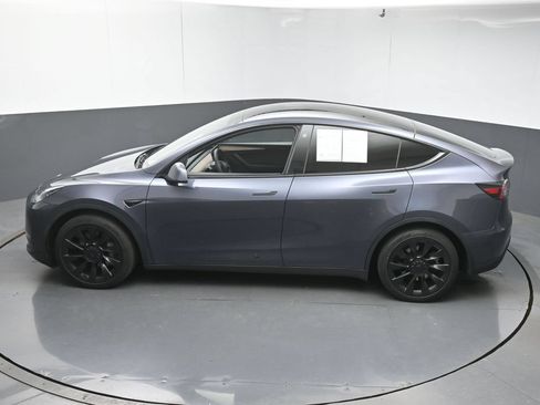 Used 2023 Tesla Model Y Long Range AWD/4WD image 43