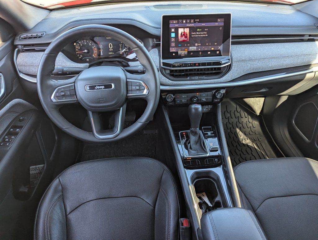 Used 2023 Jeep Compass Latitude AWD/4WD image 28