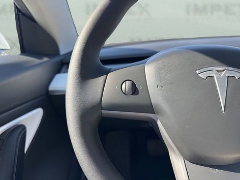Used 2020 Tesla Model 3 Standard Range Plus image 15