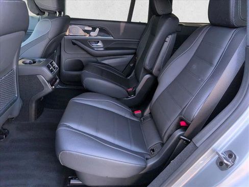 New 2026 Mercedes-Benz GLS 580 4MATIC image 16