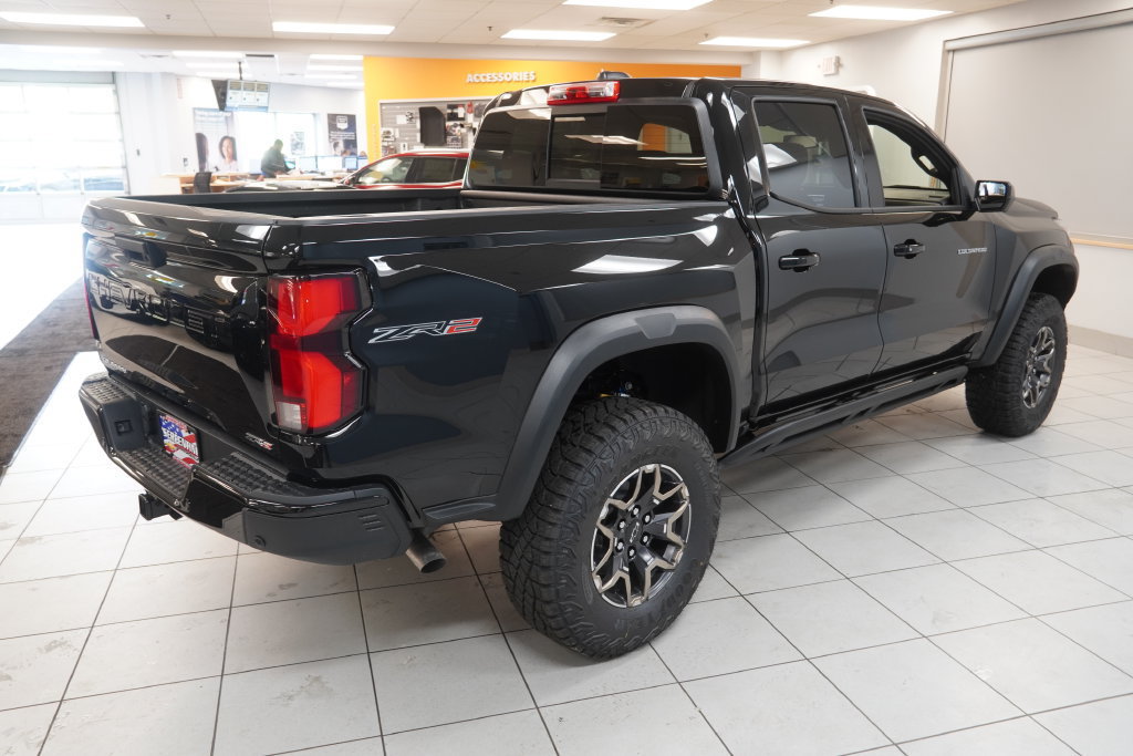 New 2026 Chevrolet Colorado ZR2 w/ Technology Package AWD/4WD image 12