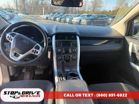 Used 2013 Ford Edge SE image 16