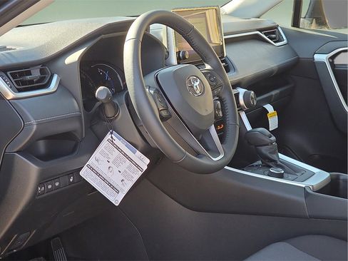 New 2025 Toyota RAV4 XLE image 20
