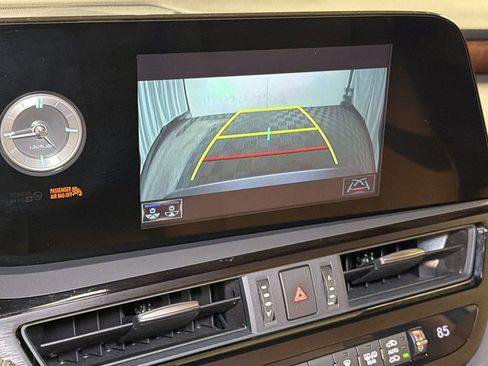 Certified 2022 Lexus ES 350 w/ Premium Package image 27