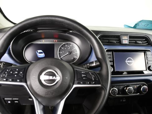 Used 2025 Nissan Versa SV FWD image 16