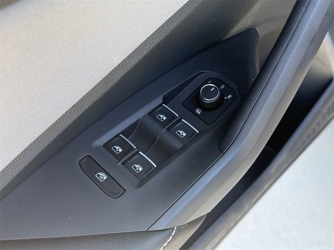 New 2026 Volkswagen Jetta SE image 11