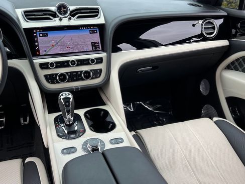 Used 2023 Bentley Bentayga Speed image 27