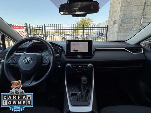 Used 2025 Toyota RAV4 XLE FWD image 24