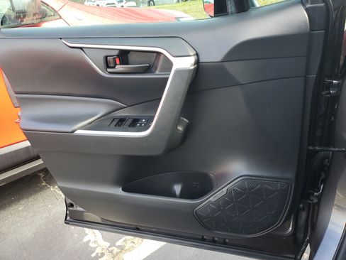 Used 2024 Toyota RAV4 LE image 29