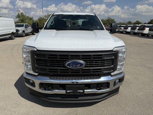 New 2026 Ford F250 XL w/ XL Chrome Package image 2