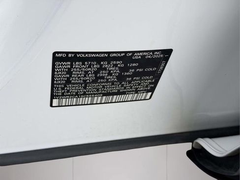 Used 2025 Volkswagen Atlas SE FWD image 27