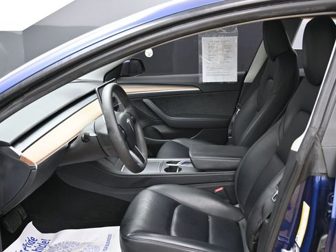 Used 2023 Tesla Model 3 Standard Range image 14