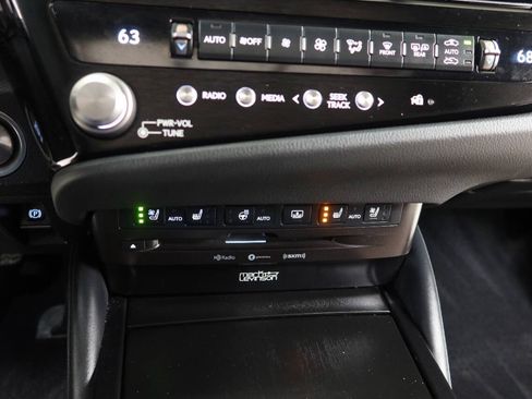 Used 2022 Lexus ES 350 Ultra Luxury w/ Accessory Package 2 FWD image 24