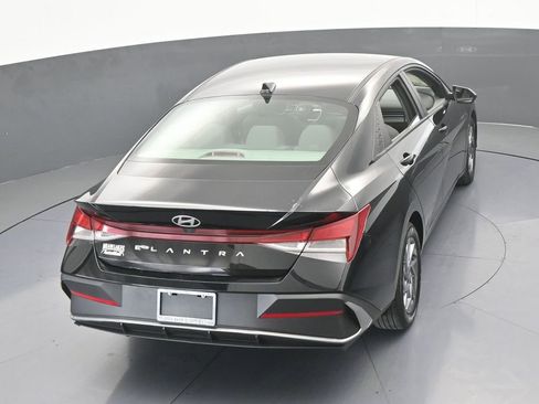 Used 2024 Hyundai Elantra SEL image 51