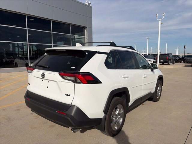 Used 2024 Toyota RAV4 XLE FWD image 7