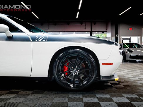Used 2023 Dodge Challenger R/T w/ T/A Package image 28