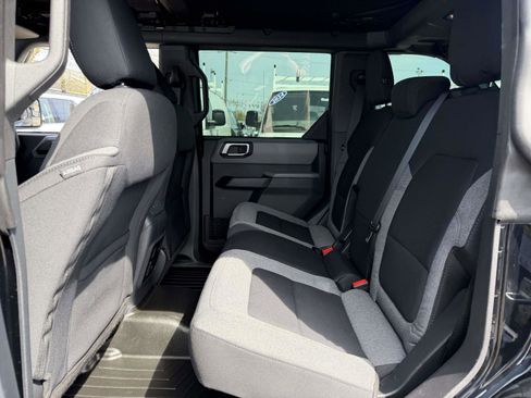 Used 2023 Ford Bronco 4-Door AWD/4WD image 13