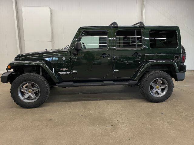Used 2011 Jeep Wrangler Unlimited Sahara AWD/4WD image 2