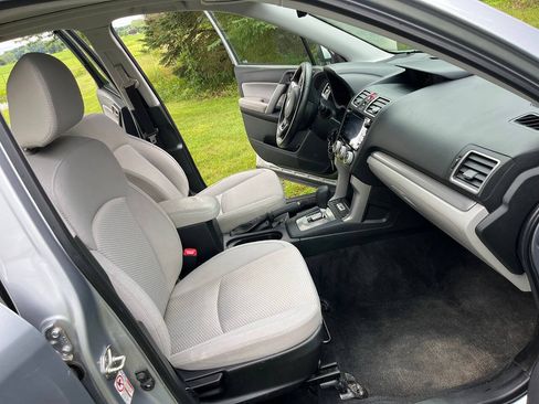 Used 2018 Subaru Forester 2.5i Premium w/ All-Weather Package AWD/4WD image 5