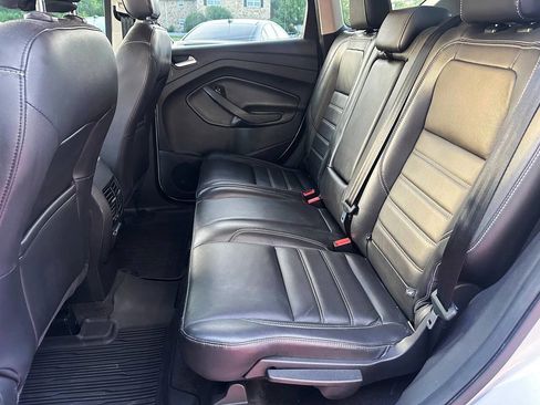 Used 2018 Ford Escape Titanium image 15