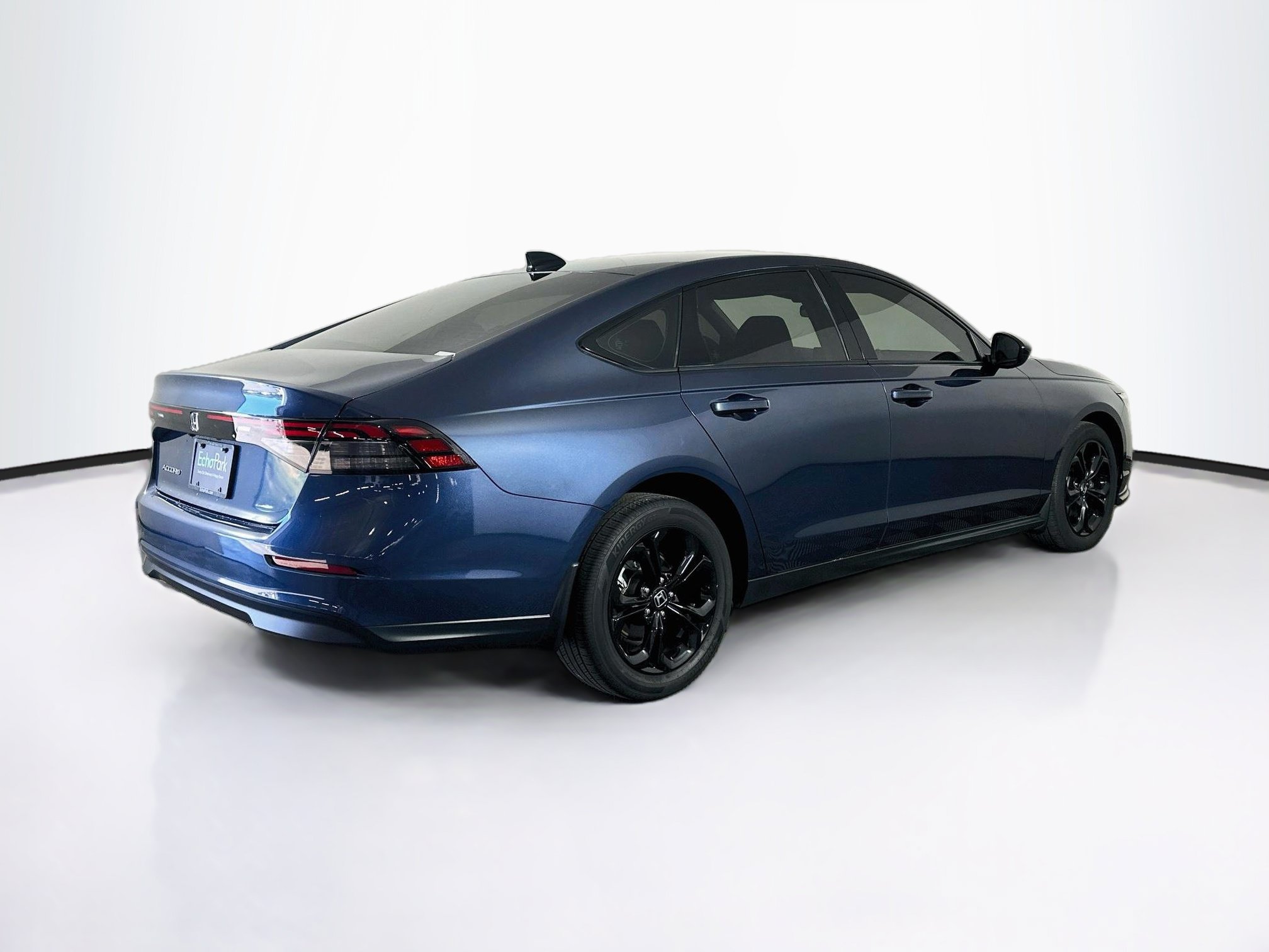 Used 2025 Honda Accord SE image 9