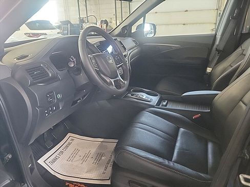 Used 2023 Honda Passport TrailSport image 14