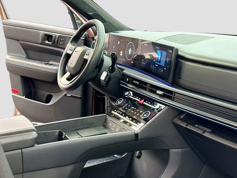 Used 2024 Hyundai Santa Fe Calligraphy image 5