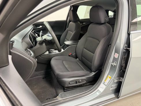 Used 2023 Chevrolet Malibu LT image 18