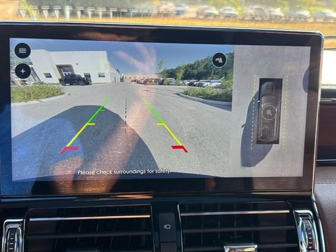 Certified 2023 Lincoln Navigator Reserve AWD/4WD image 23