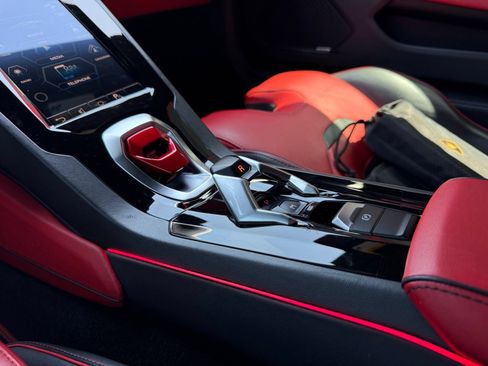 Used 2021 Lamborghini Huracan EVO RWD image 54