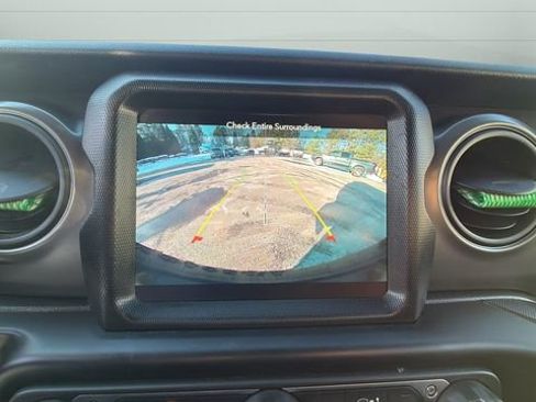 Used 2022 Jeep Wrangler Unlimited Willys image 13