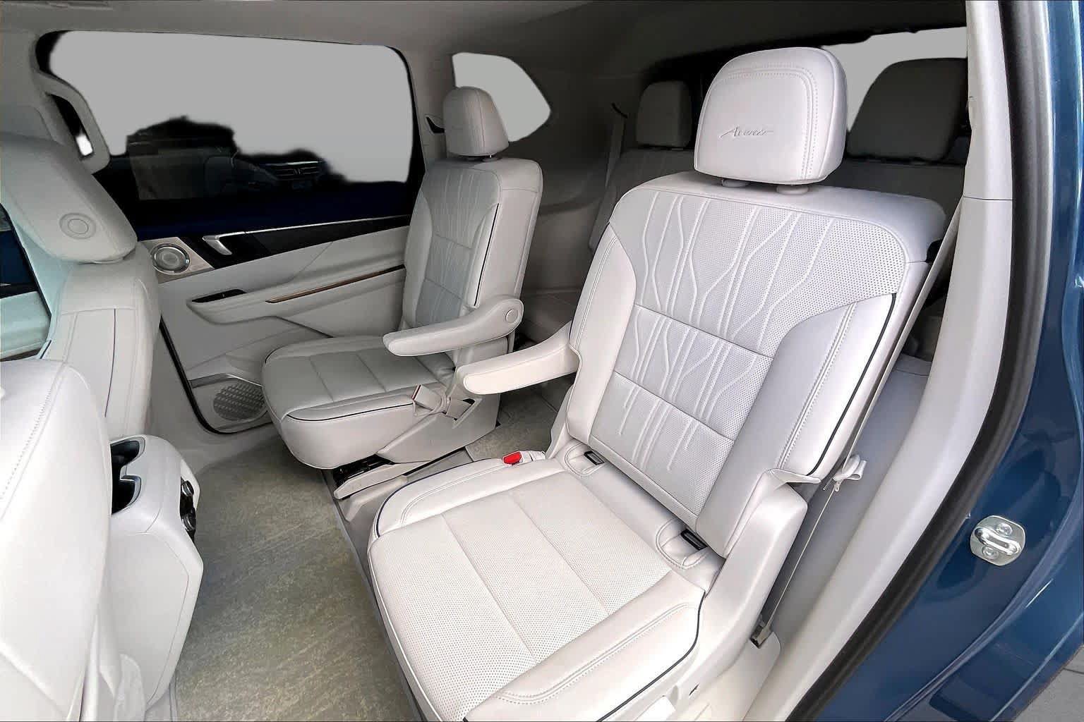 Used 2026 Buick Enclave Avenir w/ Super Cruise Package FWD image 21