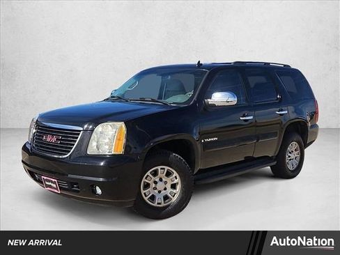 Used 2007 GMC Yukon SLE image 1